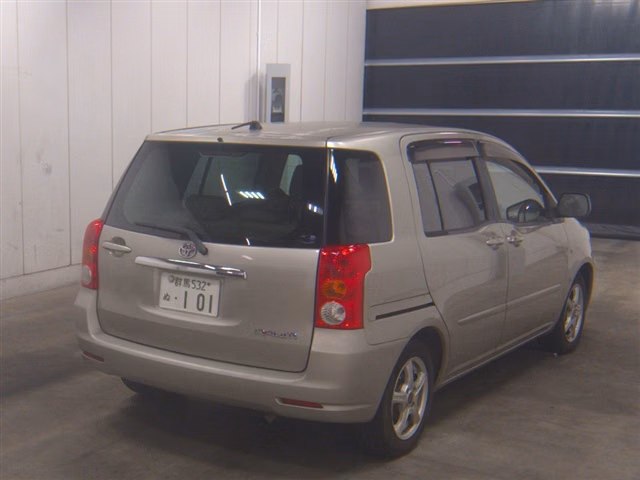 TOYOTA RAUM