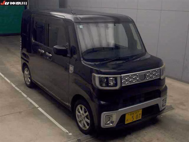 DAIHATSU WAKE