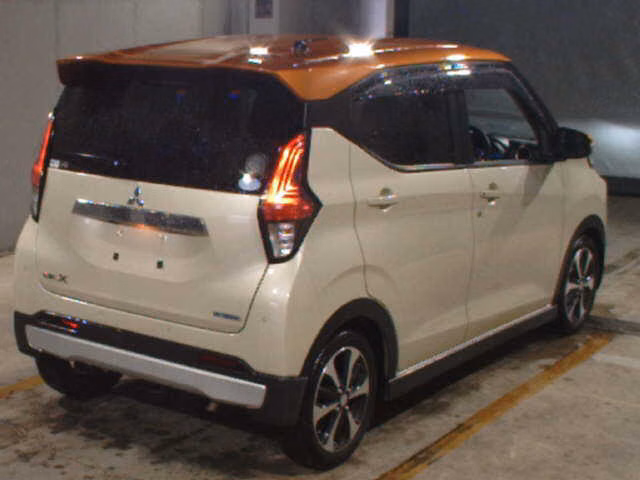 MITSUBISHI EK X