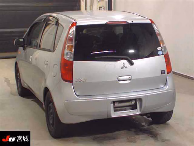 MITSUBISHI COLT