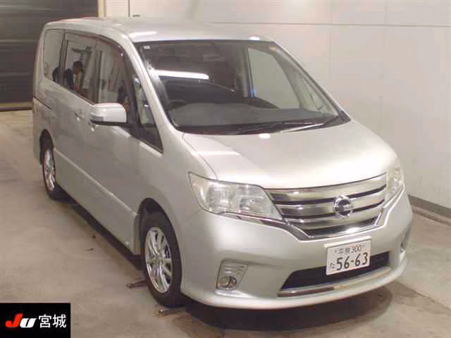 NISSAN SERENA