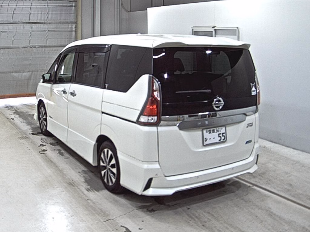 NISSAN SERENA