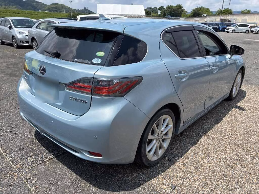 LEXUS CT200H