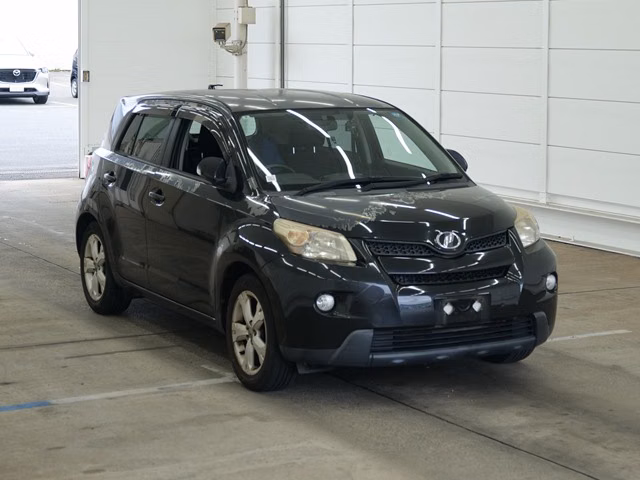 TOYOTA IST