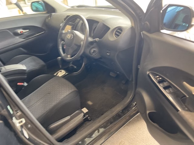 TOYOTA IST