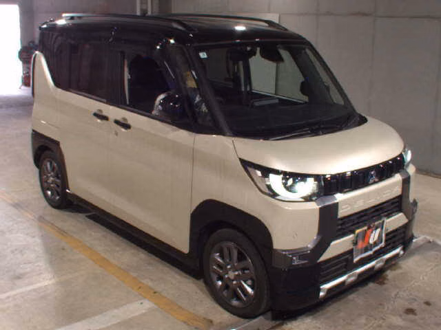 MITSUBISHI DELICA MINI