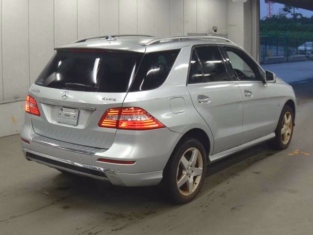 MERCEDES-BENZ M-CLASS