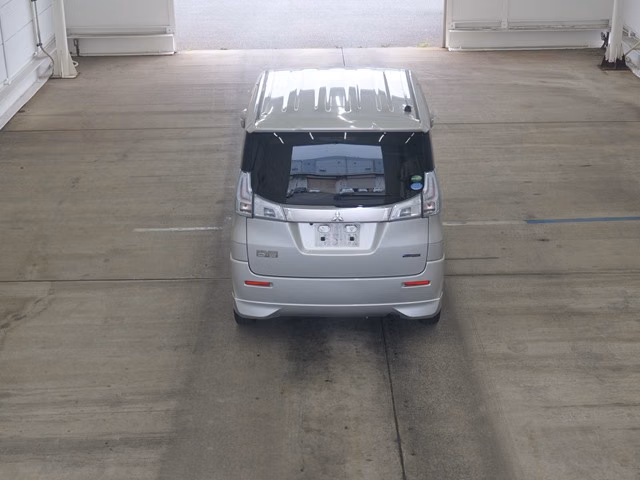 MITSUBISHI DELICA D:2