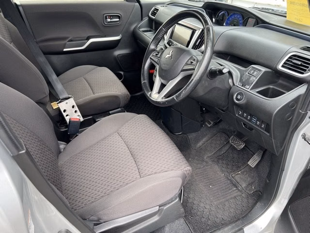 MITSUBISHI DELICA D:2