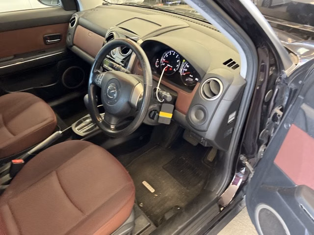 MAZDA VERISA