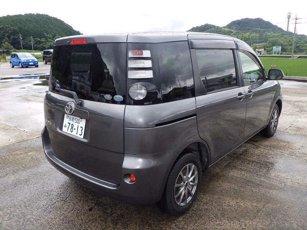 TOYOTA SIENTA