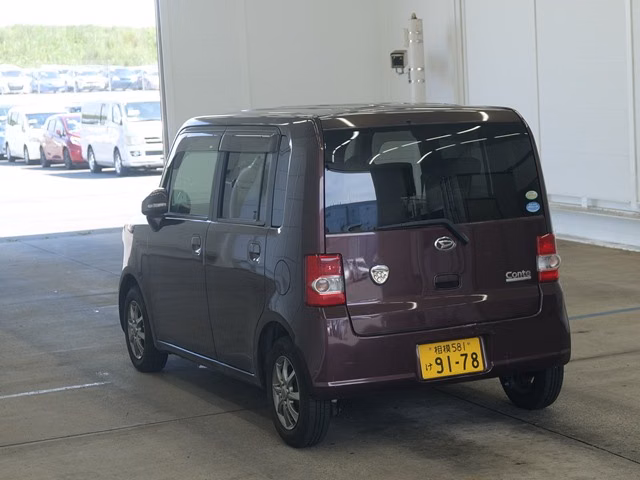 DAIHATSU MOVE CONTE