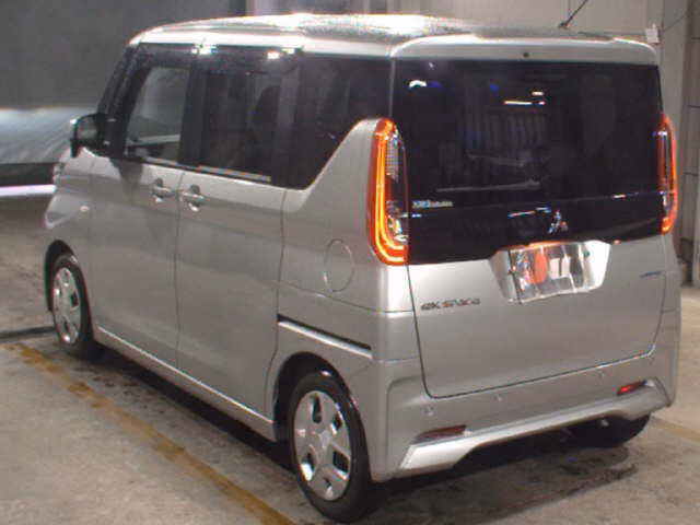 MITSUBISHI EK SPACE