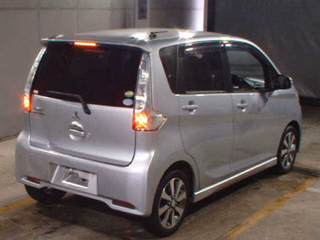MITSUBISHI EK CUSTOM