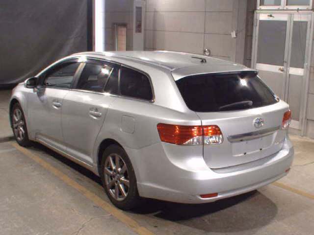 TOYOTA AVENSIS