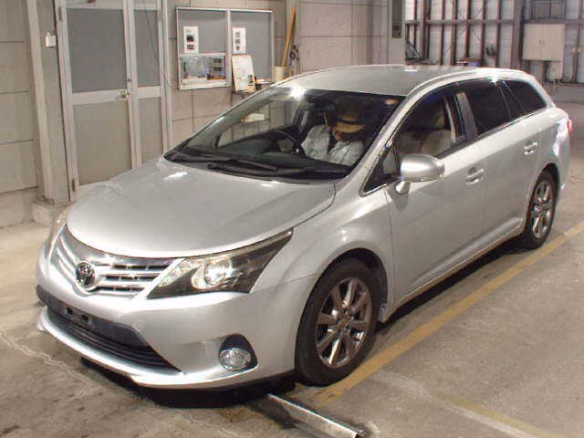 TOYOTA AVENSIS