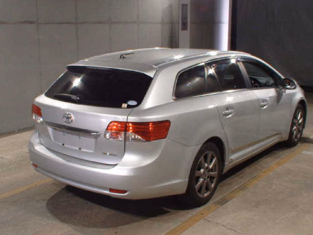 TOYOTA AVENSIS