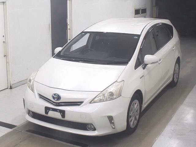 TOYOTA PRIUS ALPHA