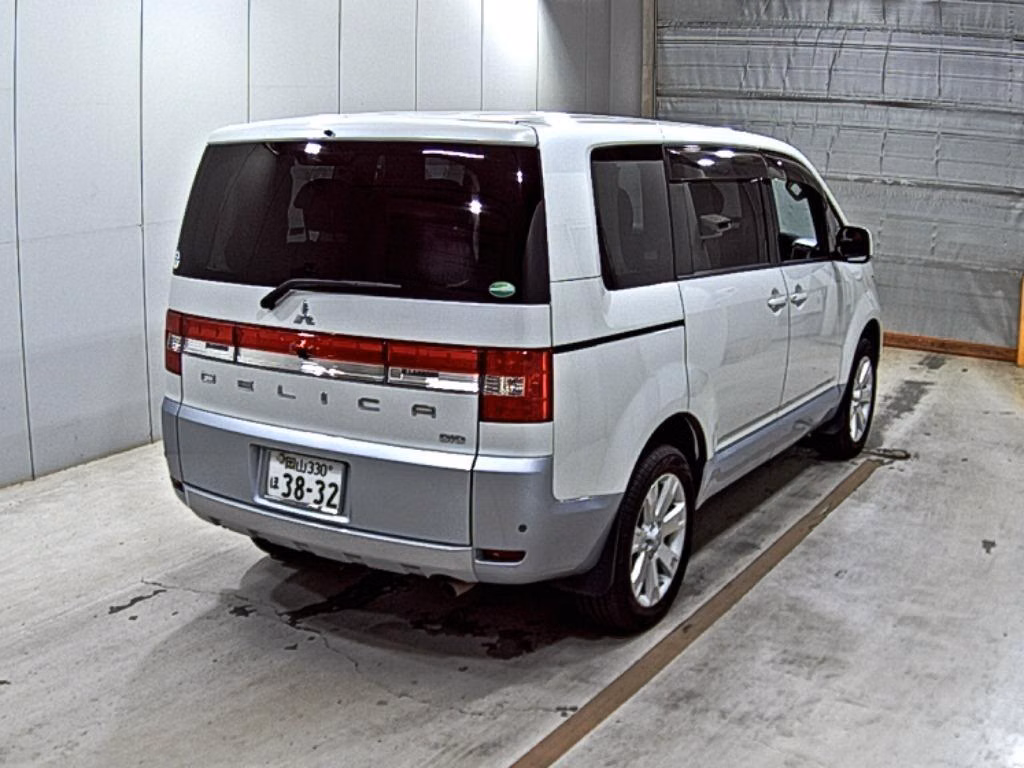MITSUBISHI DELICA D:5