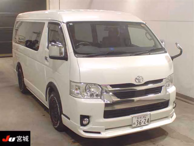 TOYOTA HIACE
