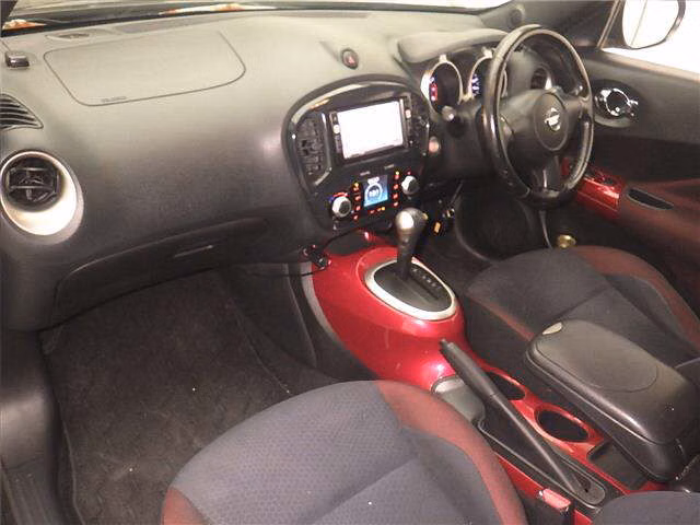 NISSAN JUKE