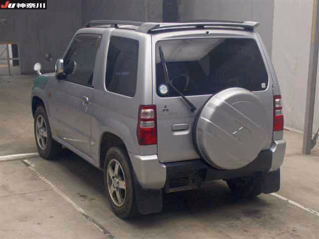 MITSUBISHI PAJERO MINI