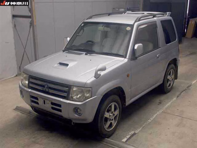 MITSUBISHI PAJERO MINI