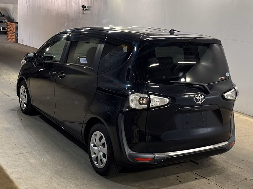 TOYOTA SIENTA