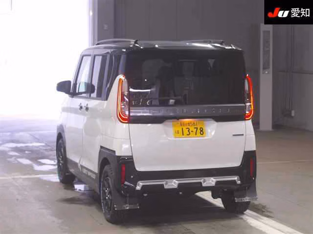 MITSUBISHI DELICA MINI