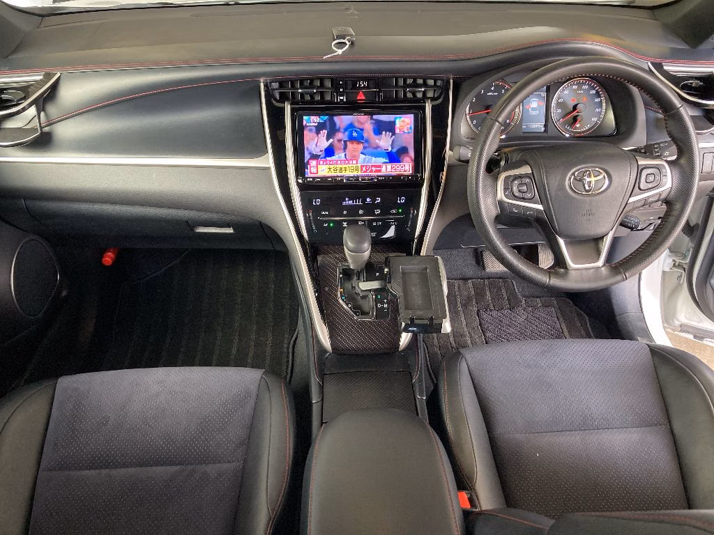 TOYOTA HARRIER
