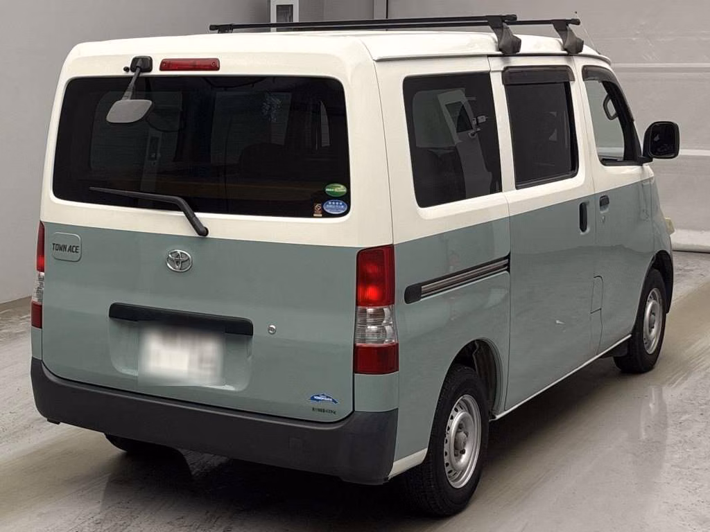 TOYOTA LITE ACE