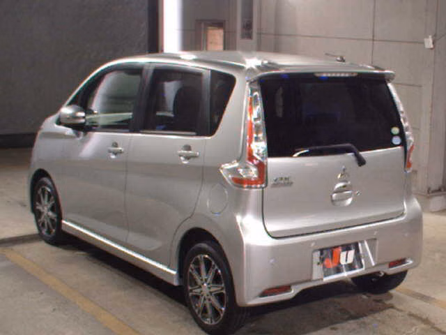 MITSUBISHI EK CUSTOM