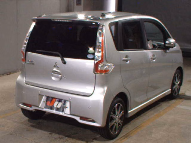 MITSUBISHI EK CUSTOM