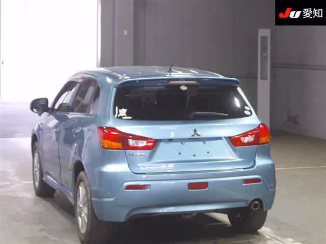 MITSUBISHI RVR