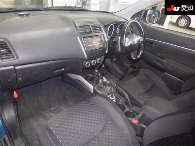 MITSUBISHI RVR