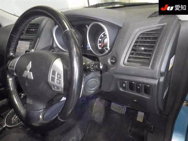 MITSUBISHI RVR