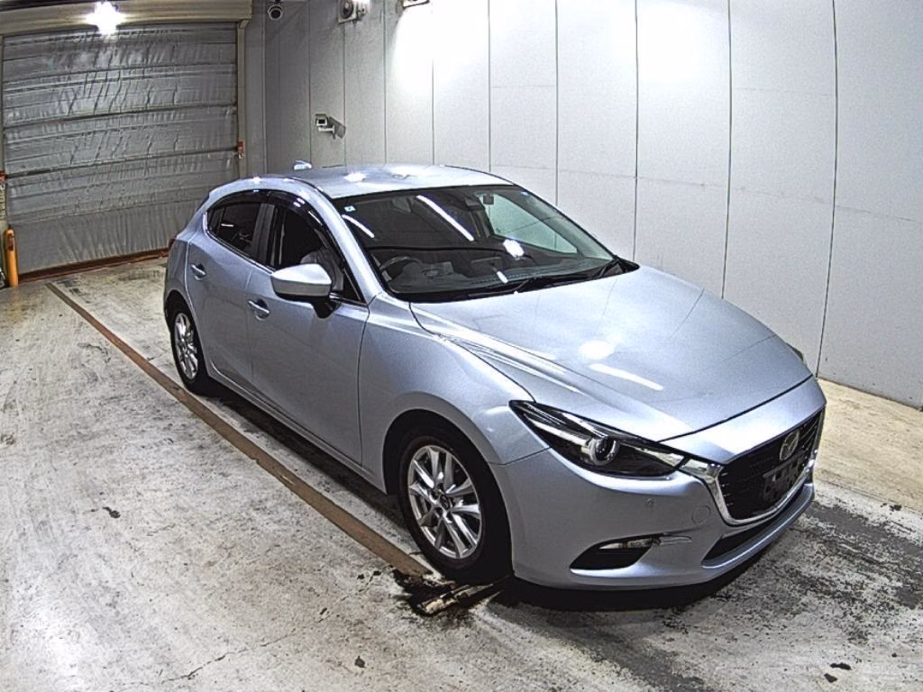 MAZDA AXELA