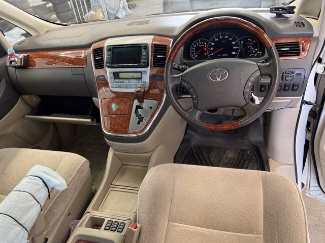 TOYOTA ALPHARD