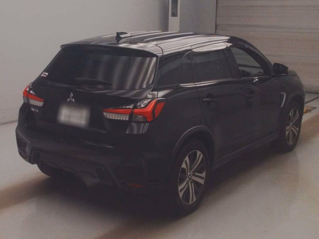 MITSUBISHI RVR