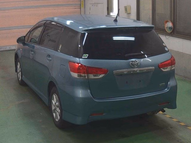 TOYOTA WISH