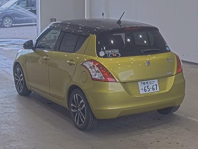 SUZUKI SWIFT