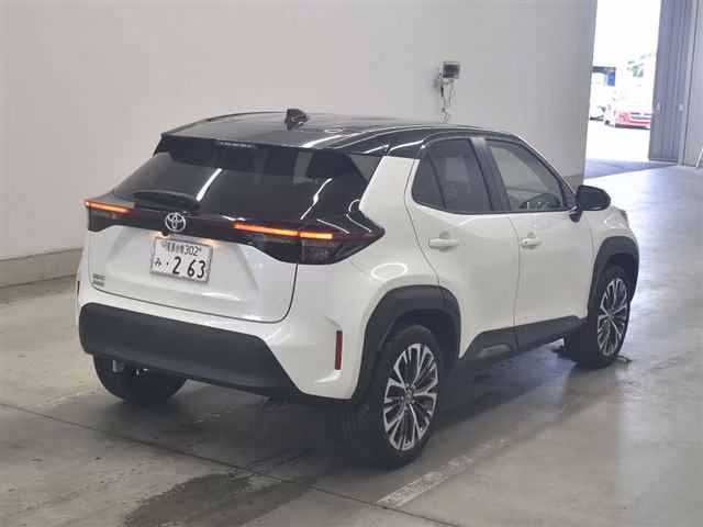 TOYOTA YARIS CROSS