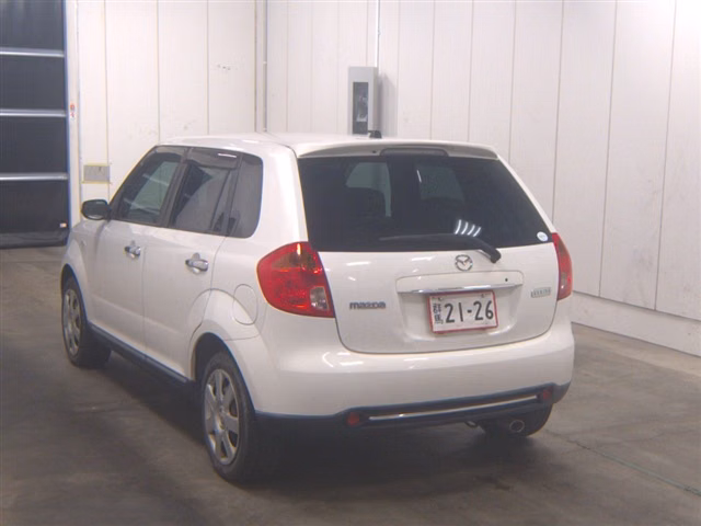 MAZDA VERISA