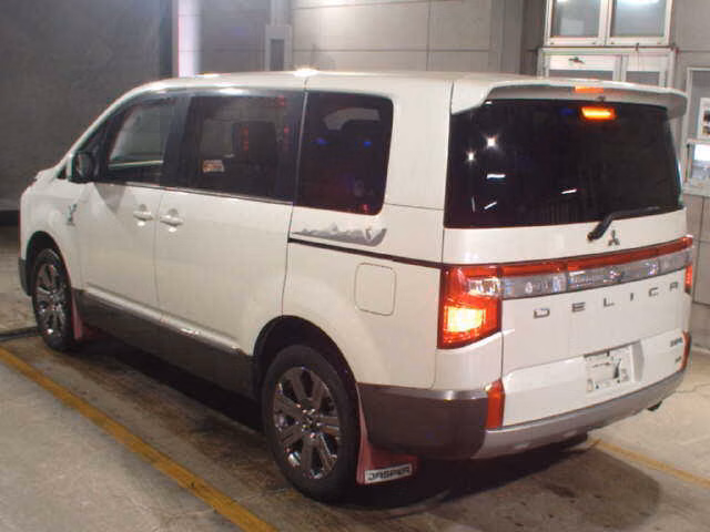 MITSUBISHI DELICA D:5