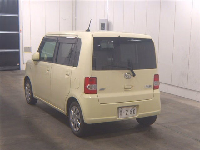 DAIHATSU MOVE CONTE