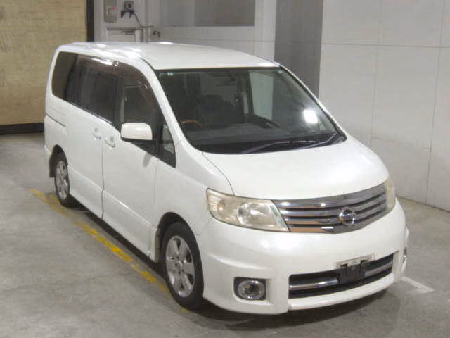 NISSAN SERENA