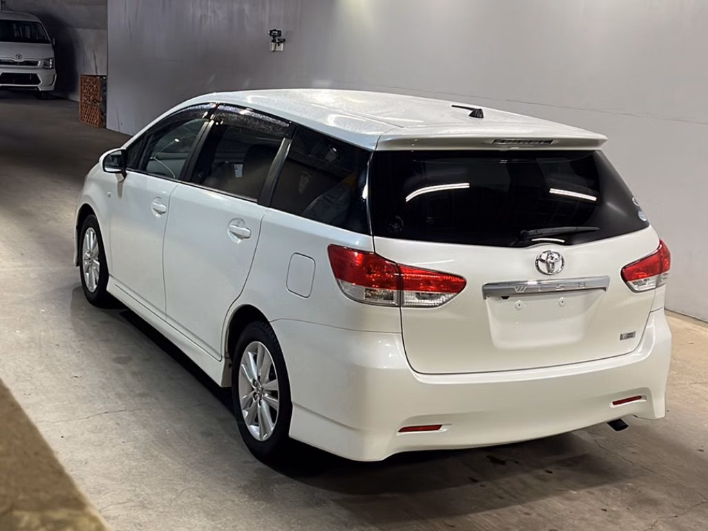 TOYOTA WISH