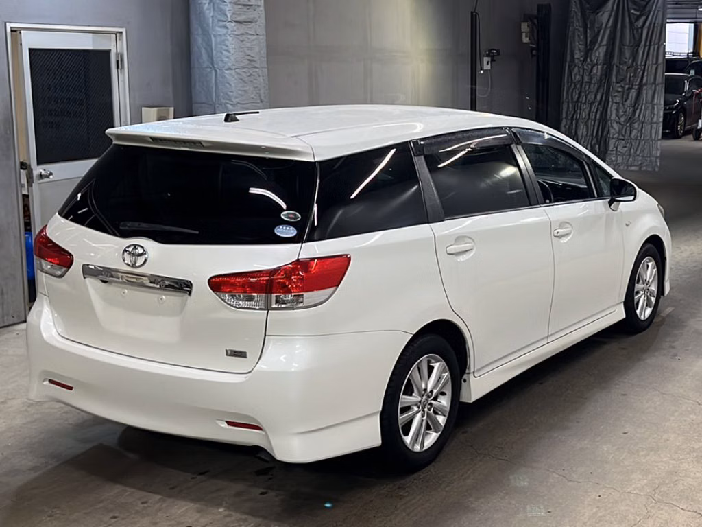 TOYOTA WISH