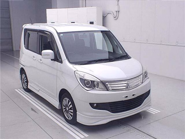 MITSUBISHI DELICA D:2