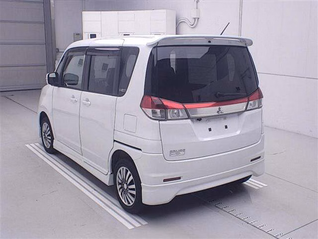 MITSUBISHI DELICA D:2